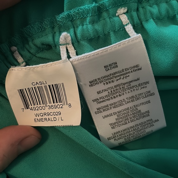 Emerald Bcbg short shorts romper - Picture 7 of 7